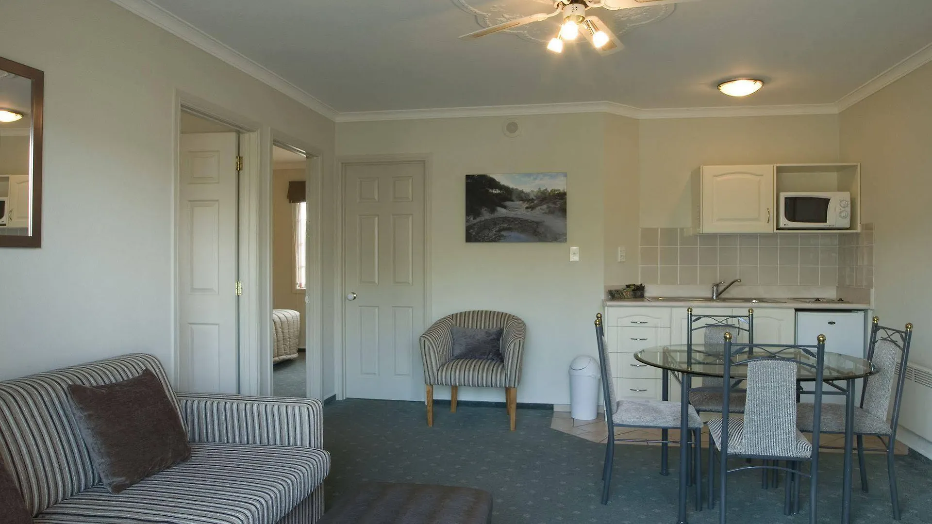 Motel Silver Fern Rotorua Suites & Spa