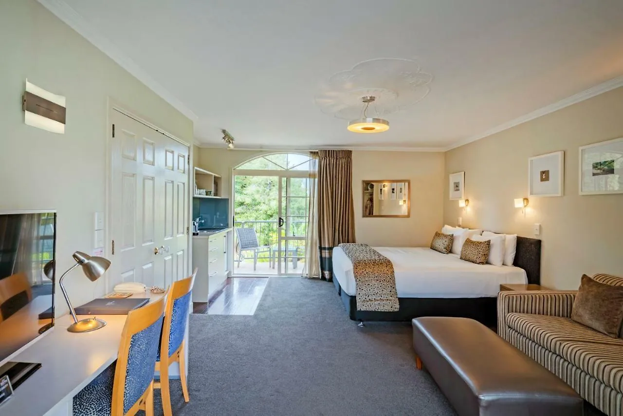 Motel Silver Fern Rotorua Suites & Spa