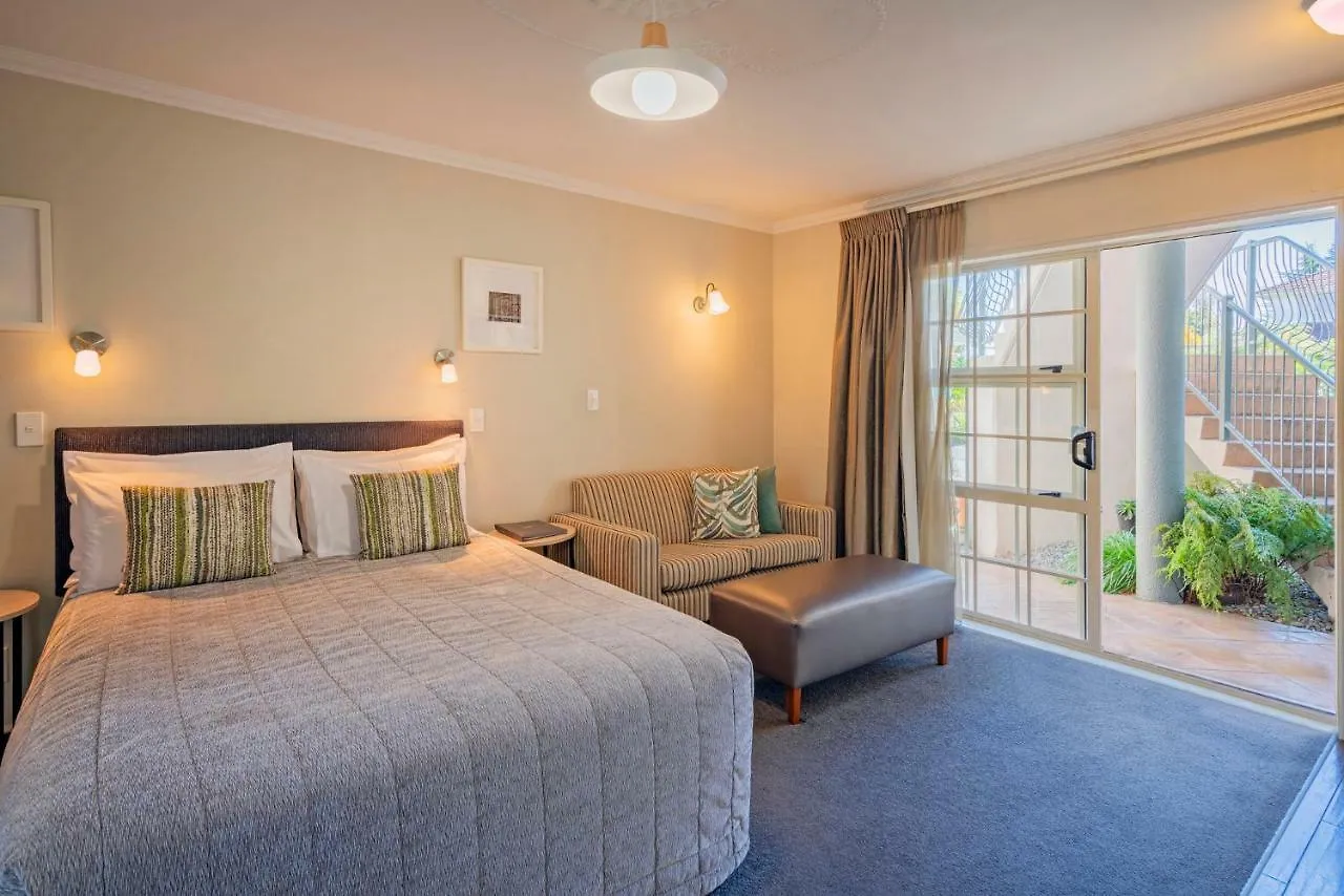 Silver Fern Rotorua Suites & Spa Motel