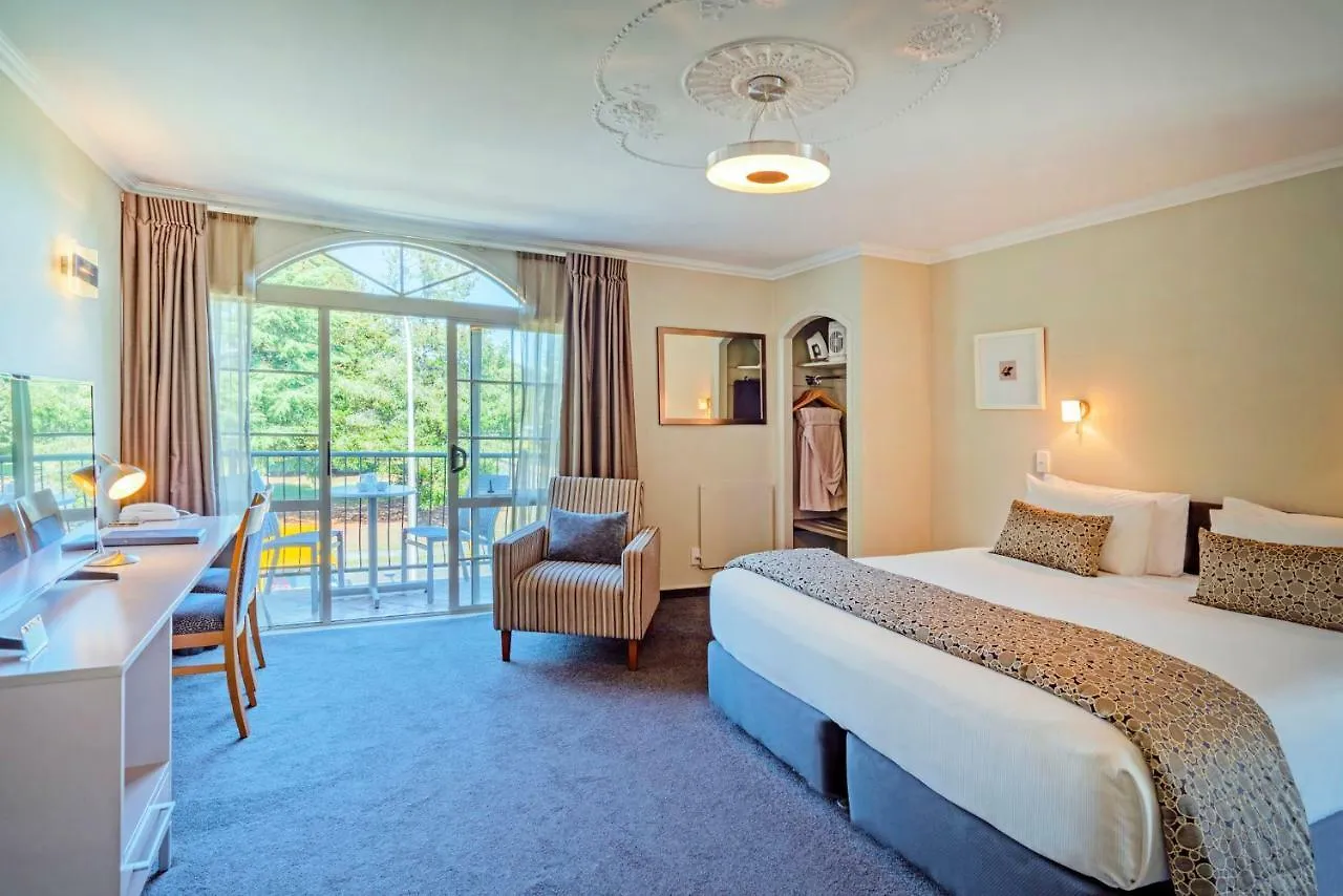 Motel Silver Fern Rotorua Suites & Spa