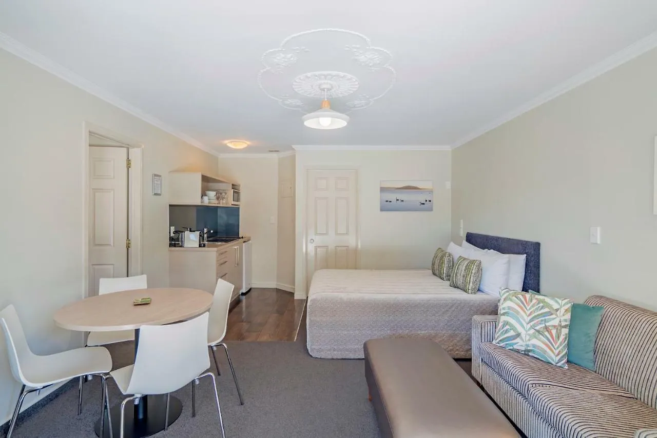 Silver Fern Rotorua Suites & Spa Motel