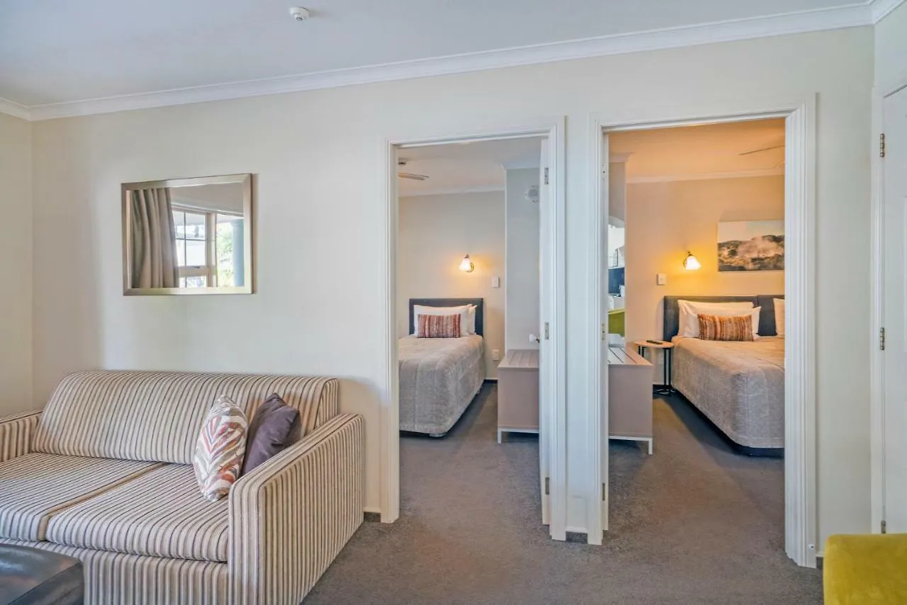 Silver Fern Rotorua Suites & Spa Motel